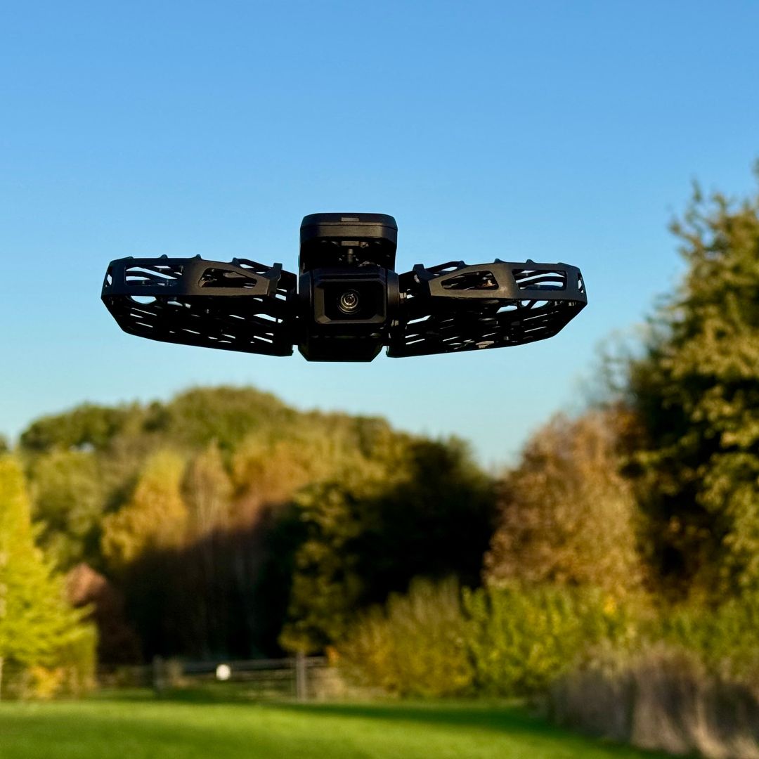 HOVERAir X1 PRO Drone Caméra D'Action 4K - Ultra Léger 192g, Pliable, Suivi Automatique à 42km/h, Détection D'Obstacles - Parfait Pour Vélo, Ski - Combo Cycling Avec Télécommande