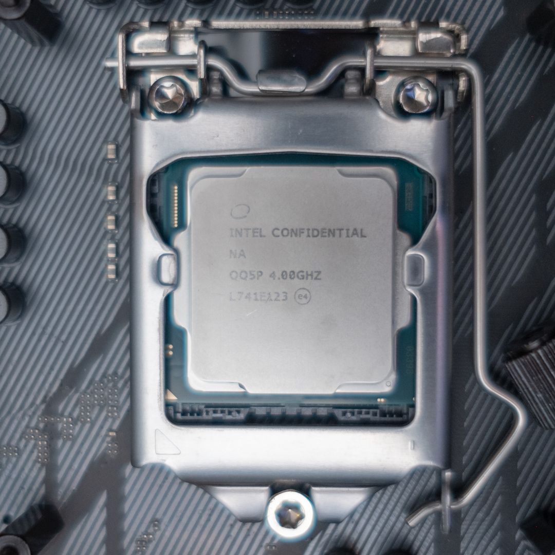 CPU Core i7 9700k Intel Core i7-9700K spotted overclocking past 5.5GHz across