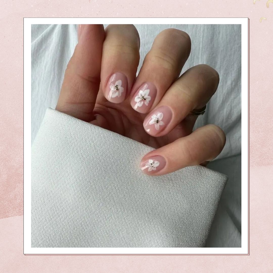Floral Blooming Gel Short Nails