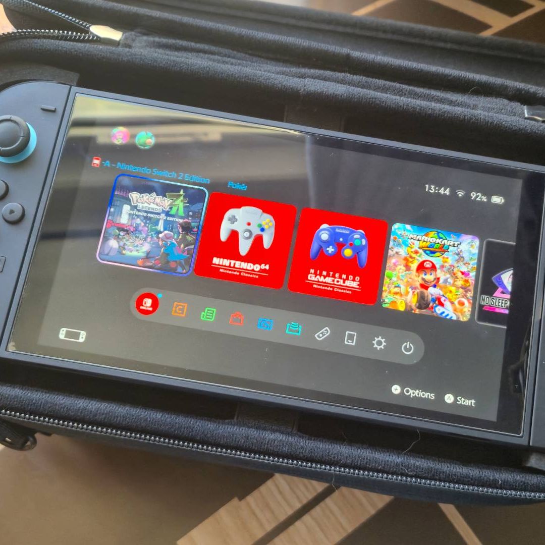 This Switch 2 JSAUX all-in-one carrying case was the saviour of my