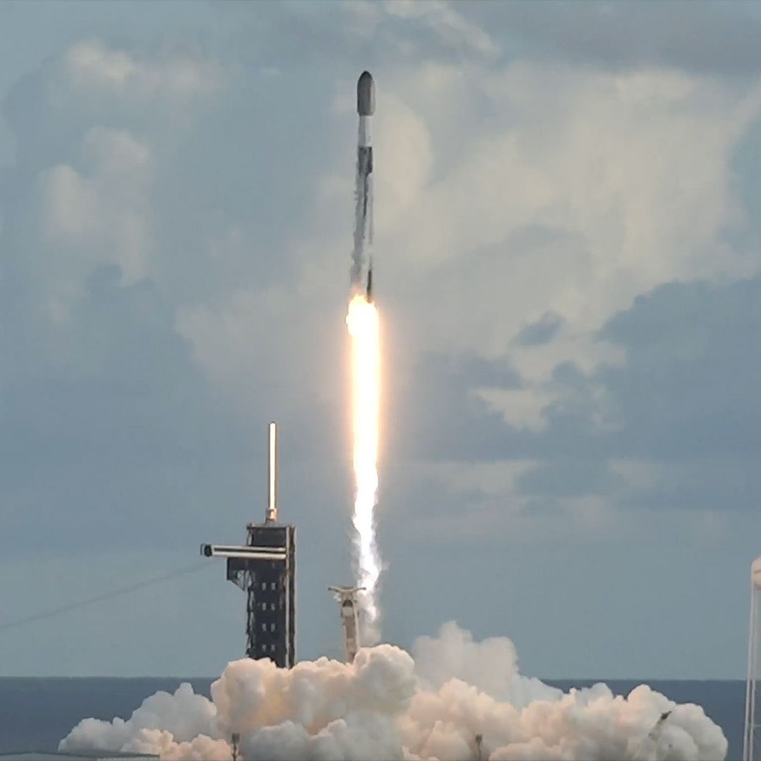 Celine nackt captivates with her boldness