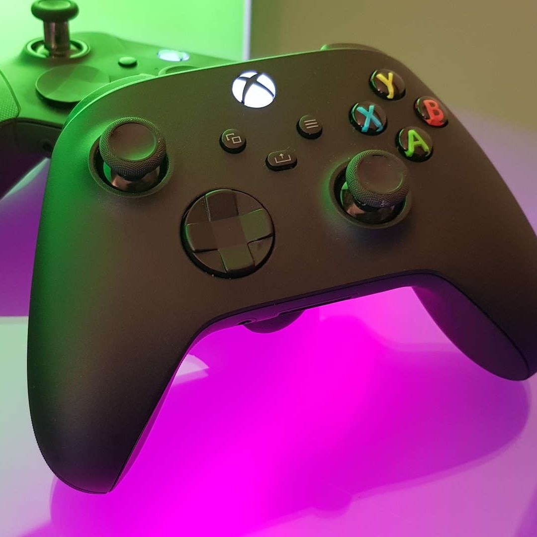 その他 Xbox Series X The Xbox Series X controller is superior to the Elite Series