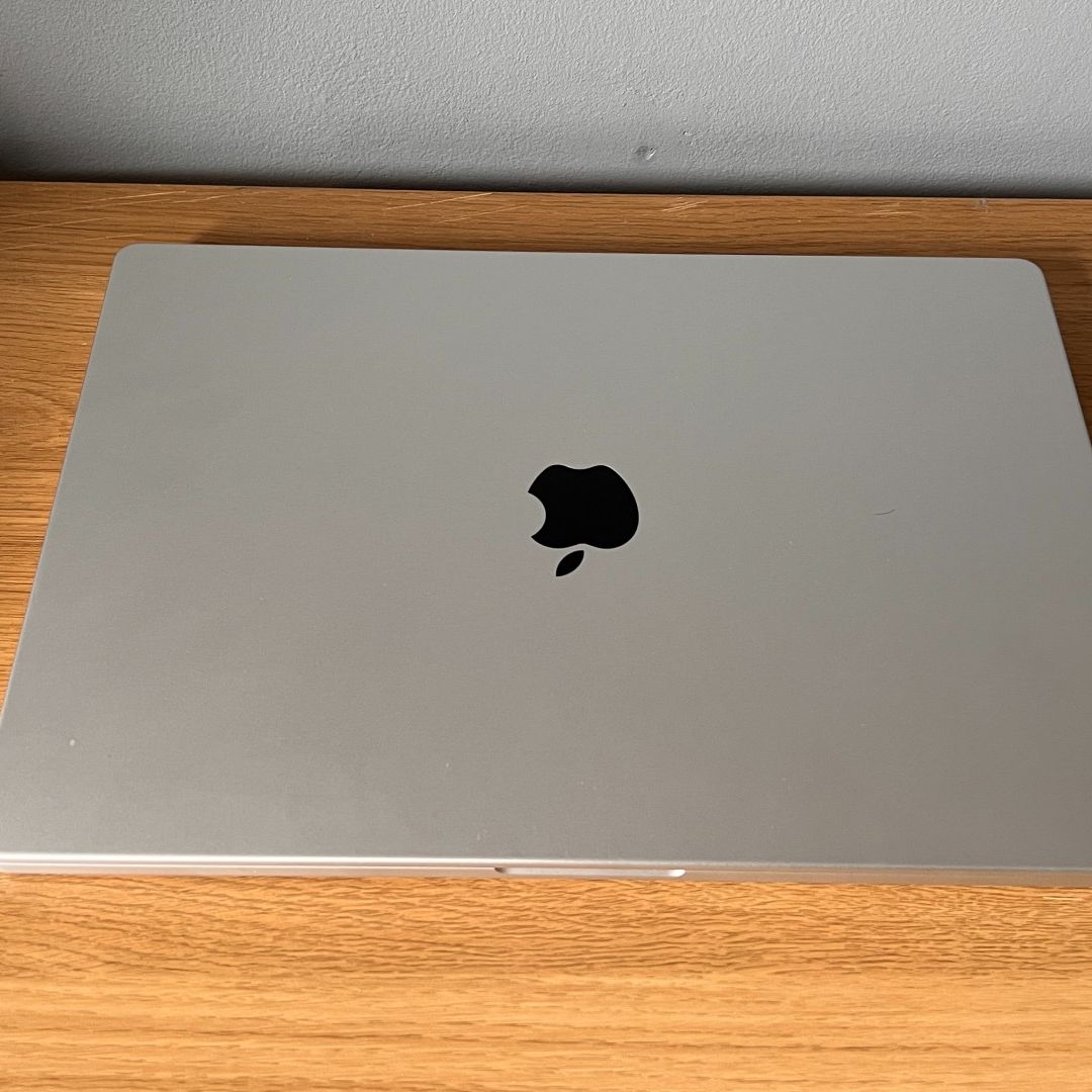 Pro Apple MacBook 16-inch - review: (16-inch, com: with | chip 