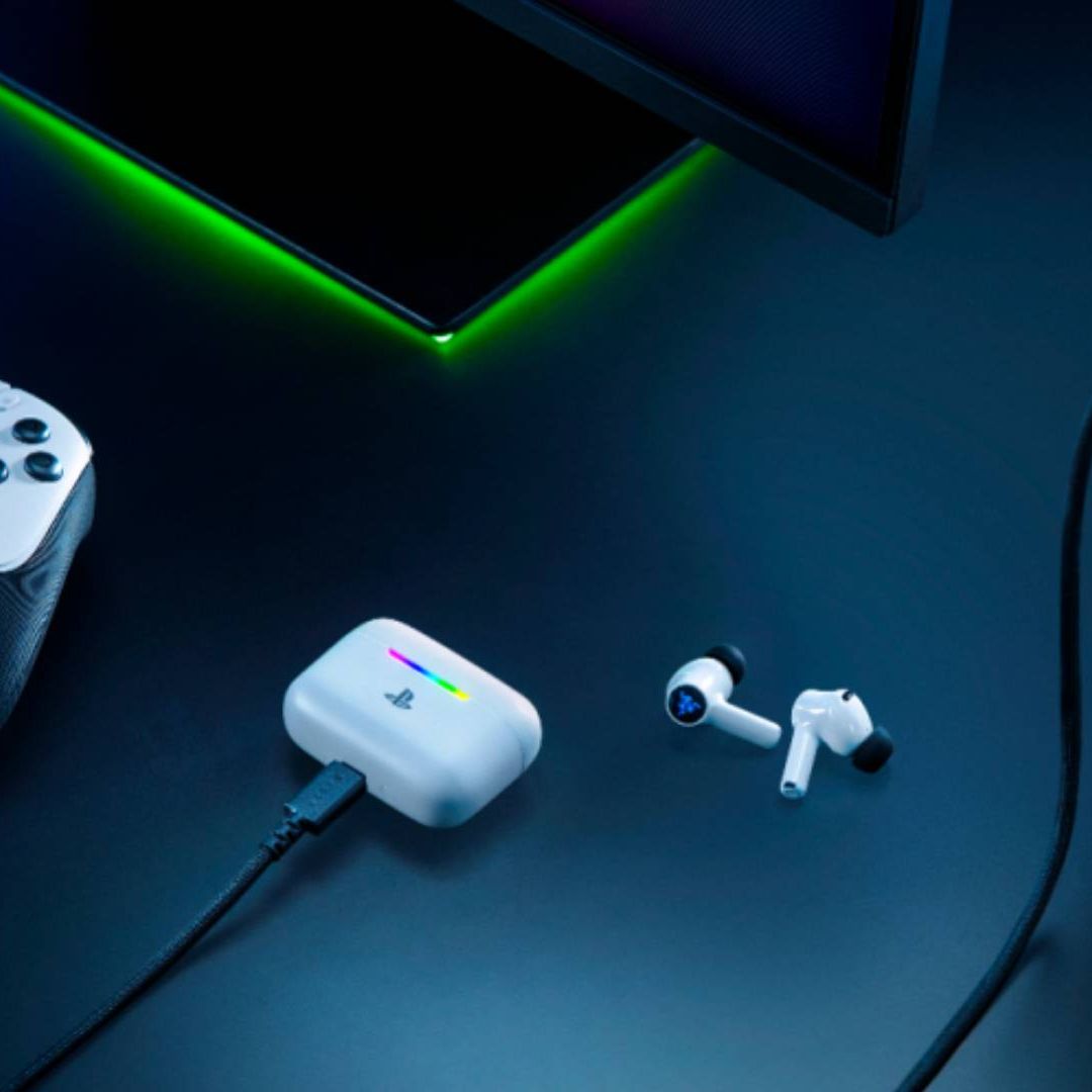 Razer's Hammerhead V3 X Hyperspeed earbuds are receiving Xbox and