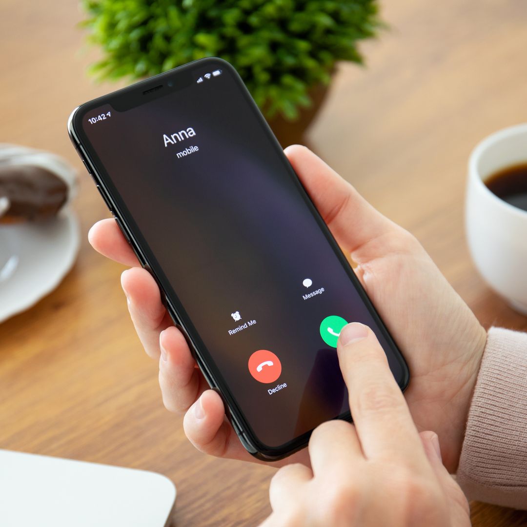 How to change an iPhone's ringer volume using side buttons | Tom's Guide
