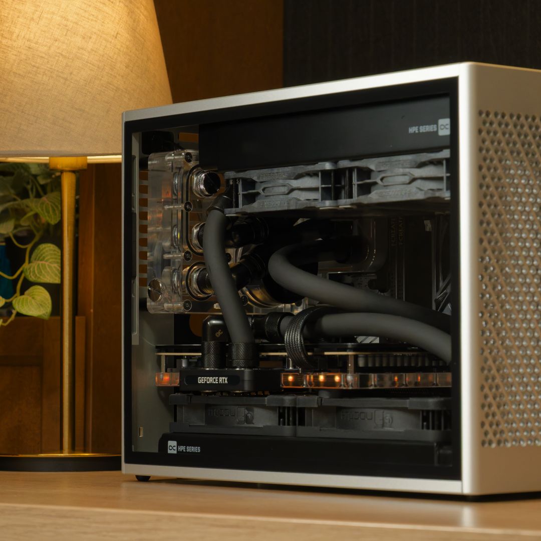 Premium Build: Greyscale — building a custom-looped ITX PC that
