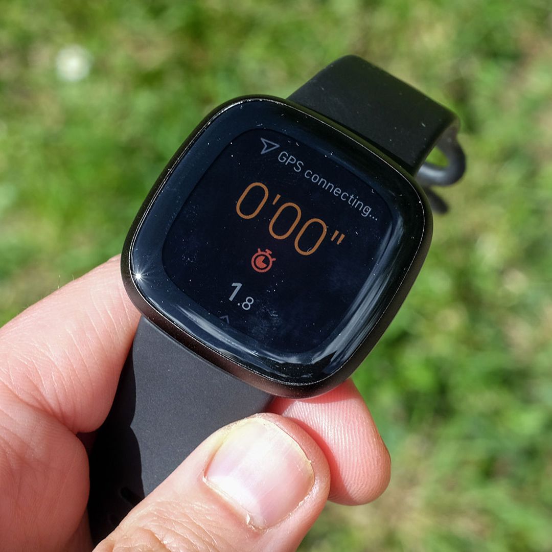 ウォーキング fitbit versa3 Fitbit Versa 3 review: A potent mix of great battery and top