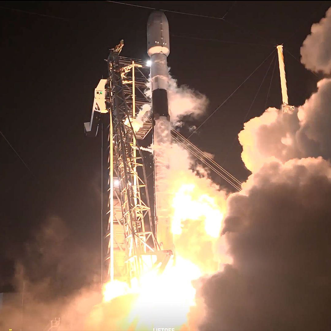 SpaceX sends 28 Starlink satellites into low Earth orbit on launch