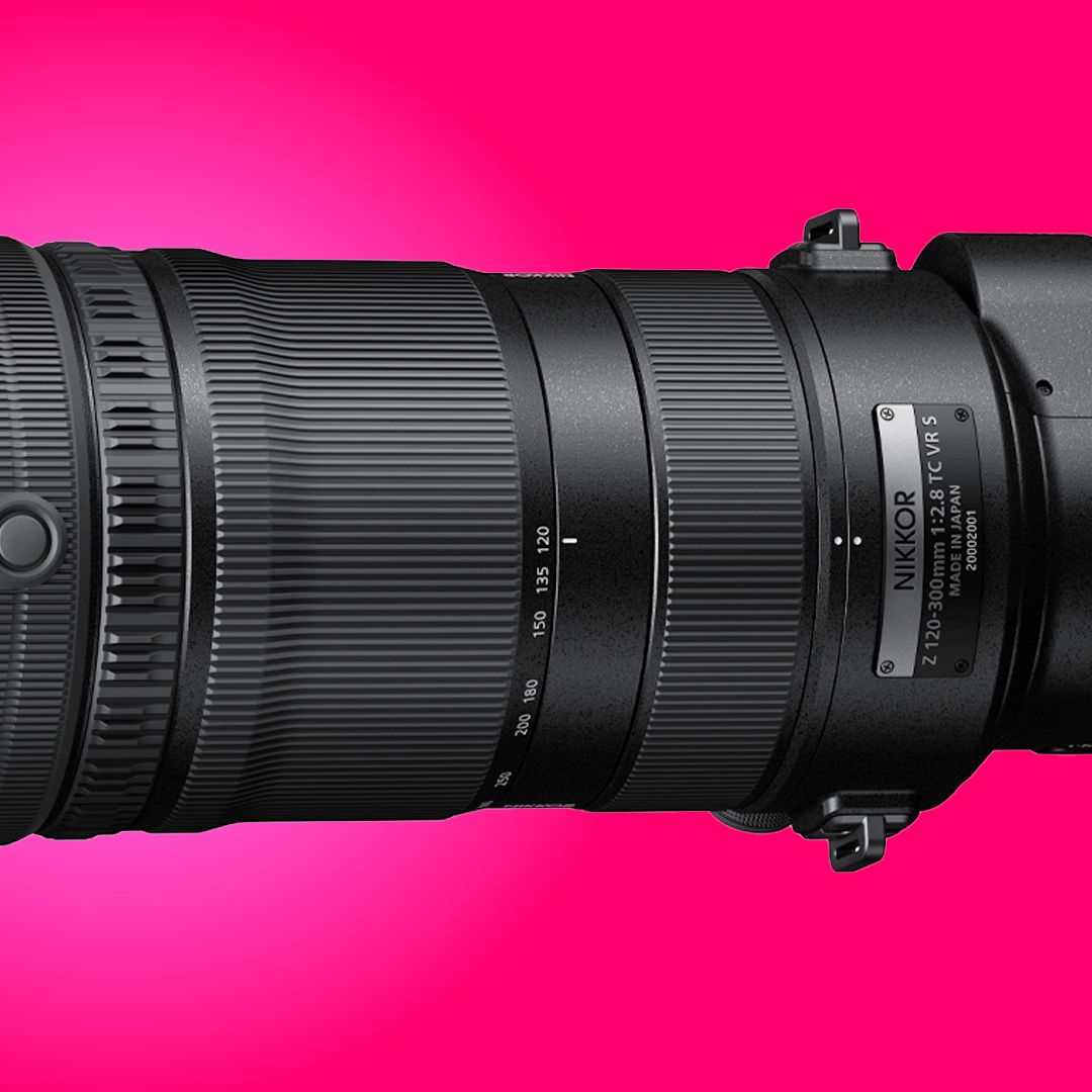 Nikon is developing a 120-300mm f/2.8 with a built-in