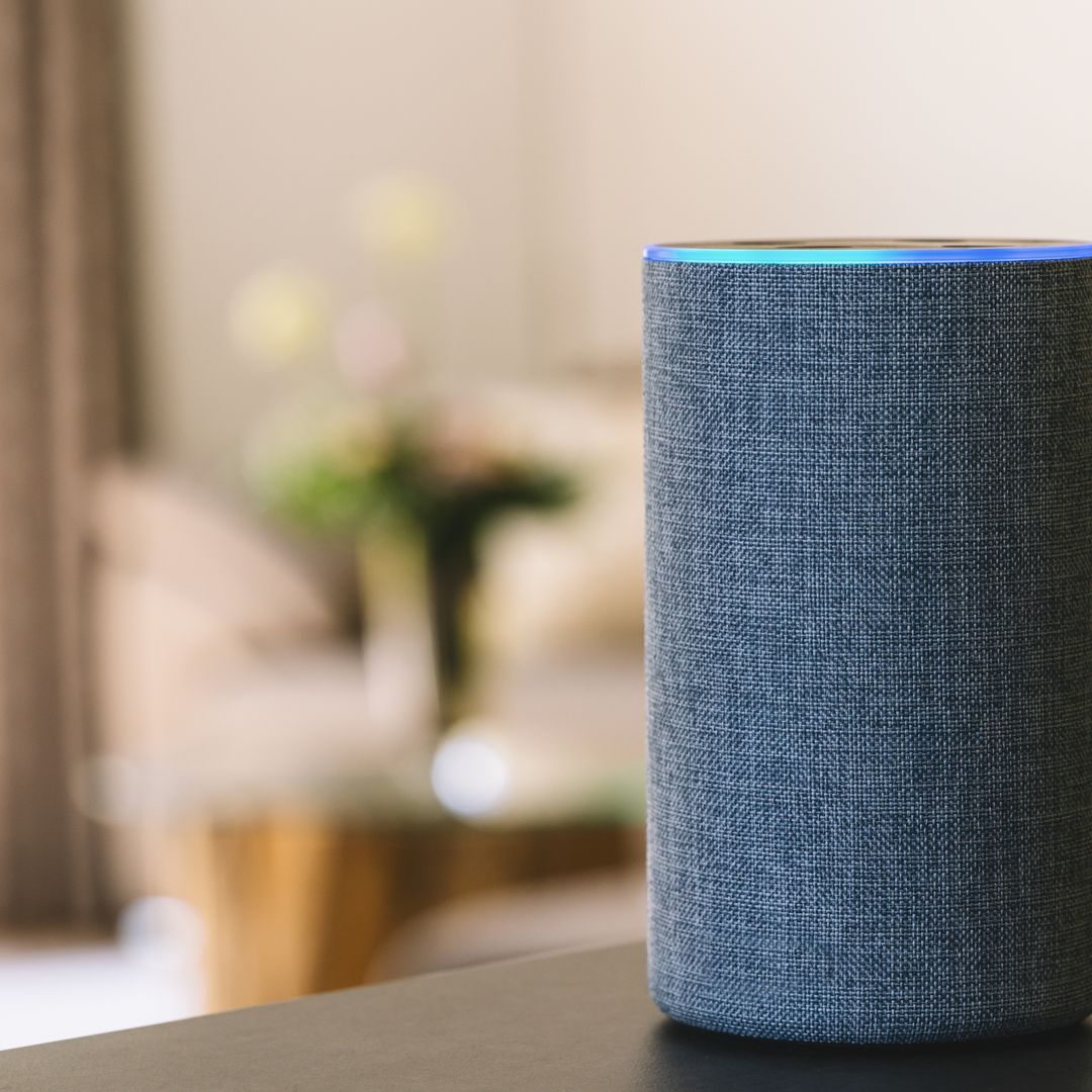 Amazon Echo (Newモデル)、チャコール (ファブリック) Amazon announces new smaller 2nd-gen Echo speaker for $99