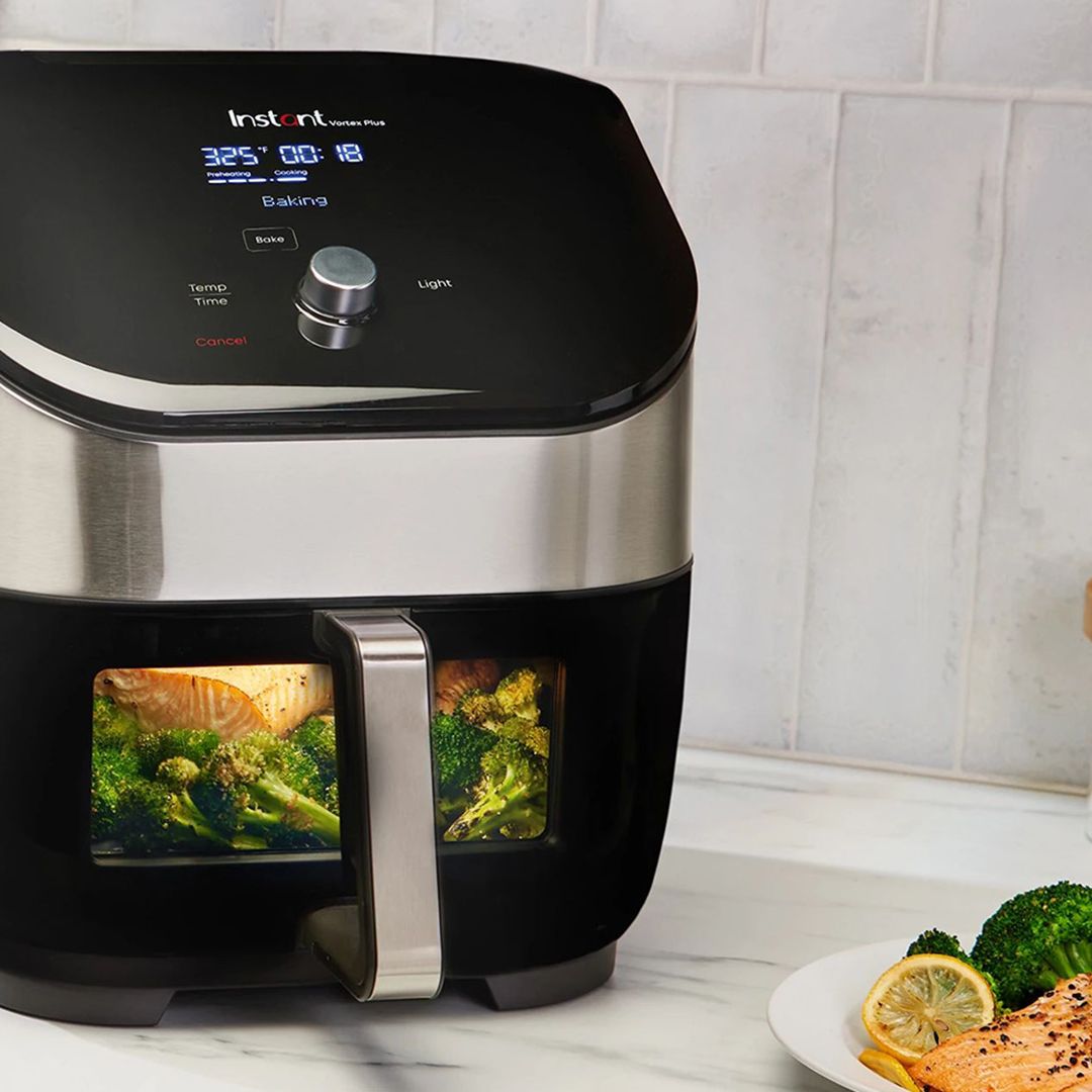 Instant Vortex Plus with ClearCook air fryer review: see the magic