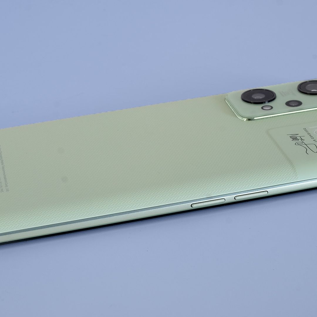 値下げしました　Realme gt 2 pro　中国バージョン realme-gt-2-pro-review-card.
