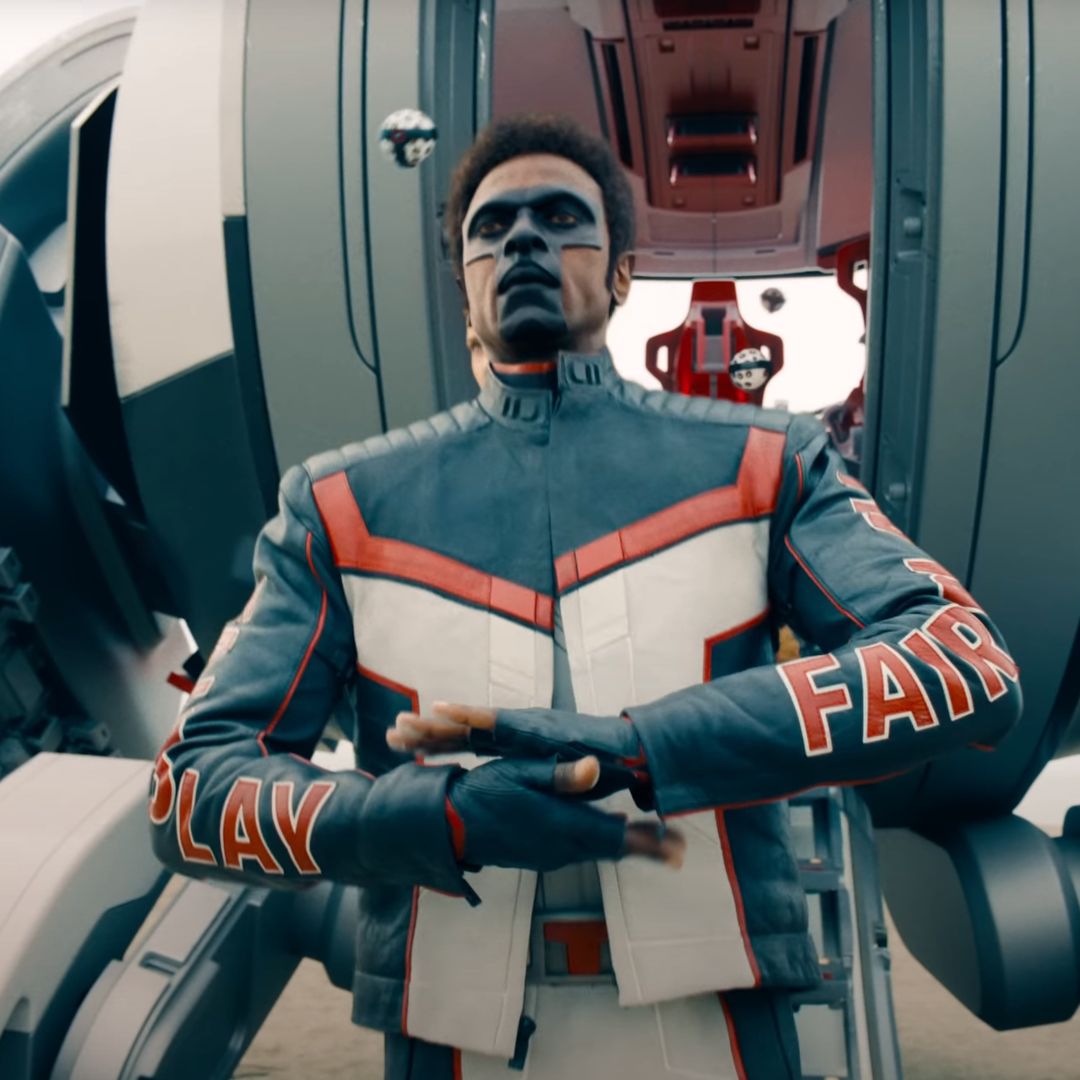 Viviane Lomelin Hot Blond - Ignite Your Fiery Passions