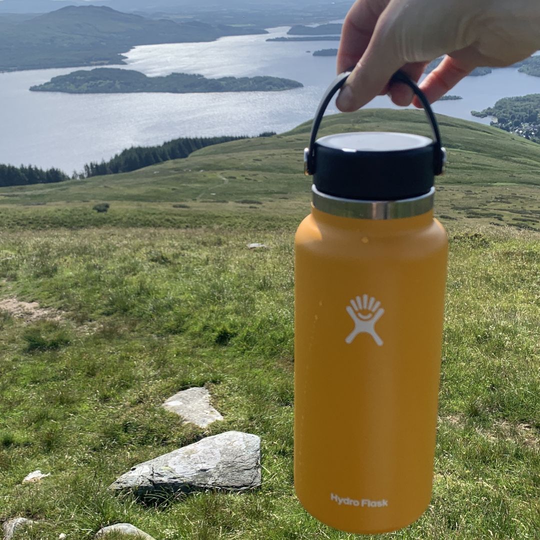 Hydro Flask 32oz Vacuum Insulated Stainless Steel Water Bottle review: a  beverage heavy weight that's easy to tote | Advnture