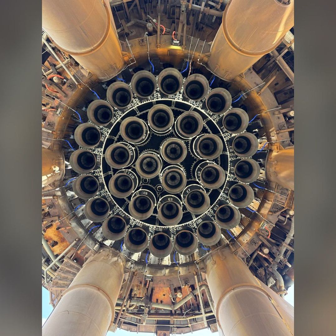 33 hungry SpaceX Raptors from below photo of the day for Sept. 1