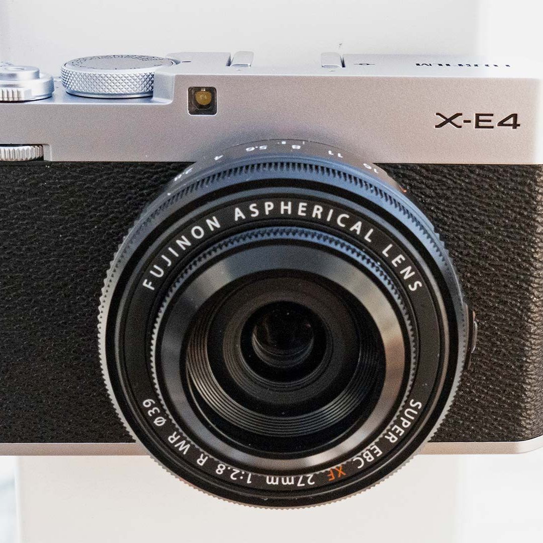 【最終値下げ】FUJIFILM X-E4シルバー&XF35mmF2.0R WR他 Fujifilm X-E4】サヨナラ僕のお気に入りカメラ - MONOKIRI 35mm