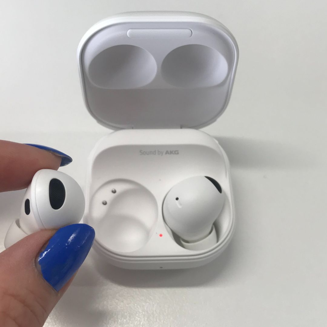 Huge Samsung Galaxy Buds 3 Pro leak may have revealed earbuds in