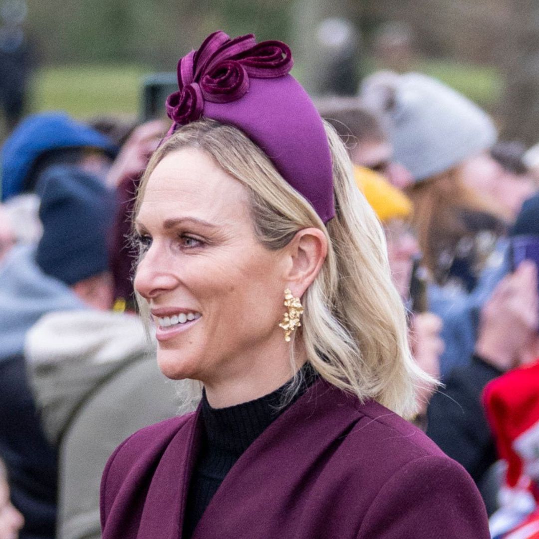 【新品】ZARA スノーキャップスーツ サイズ7 122cm パープル Zara Tindall keeps it classic for Christmas Day in a timeless coat