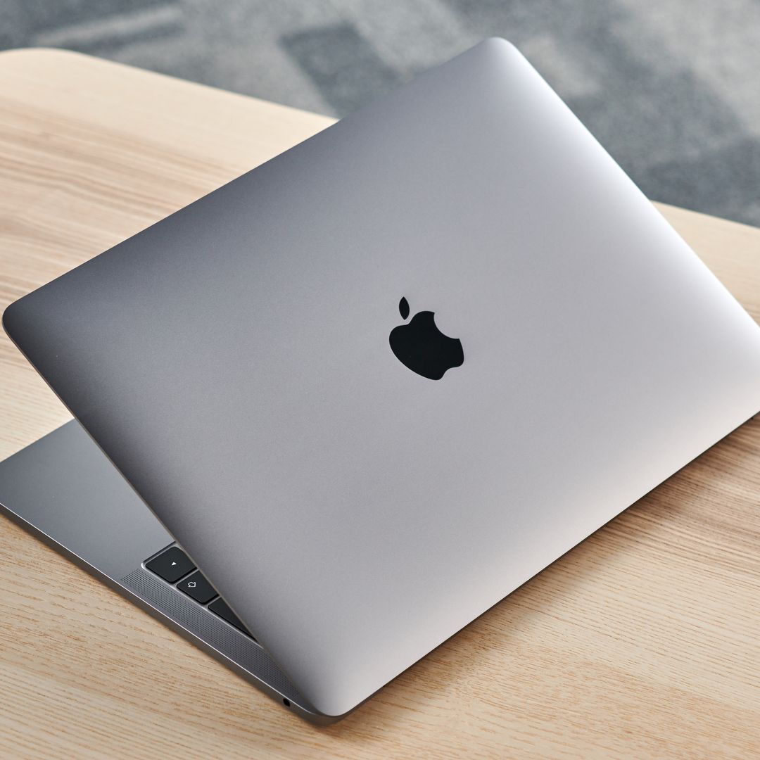 Apple - K　MacBookpro 2020 Amazon.com: 2020 Apple MacBook Pro with 1.4 GHZ, Intel Core