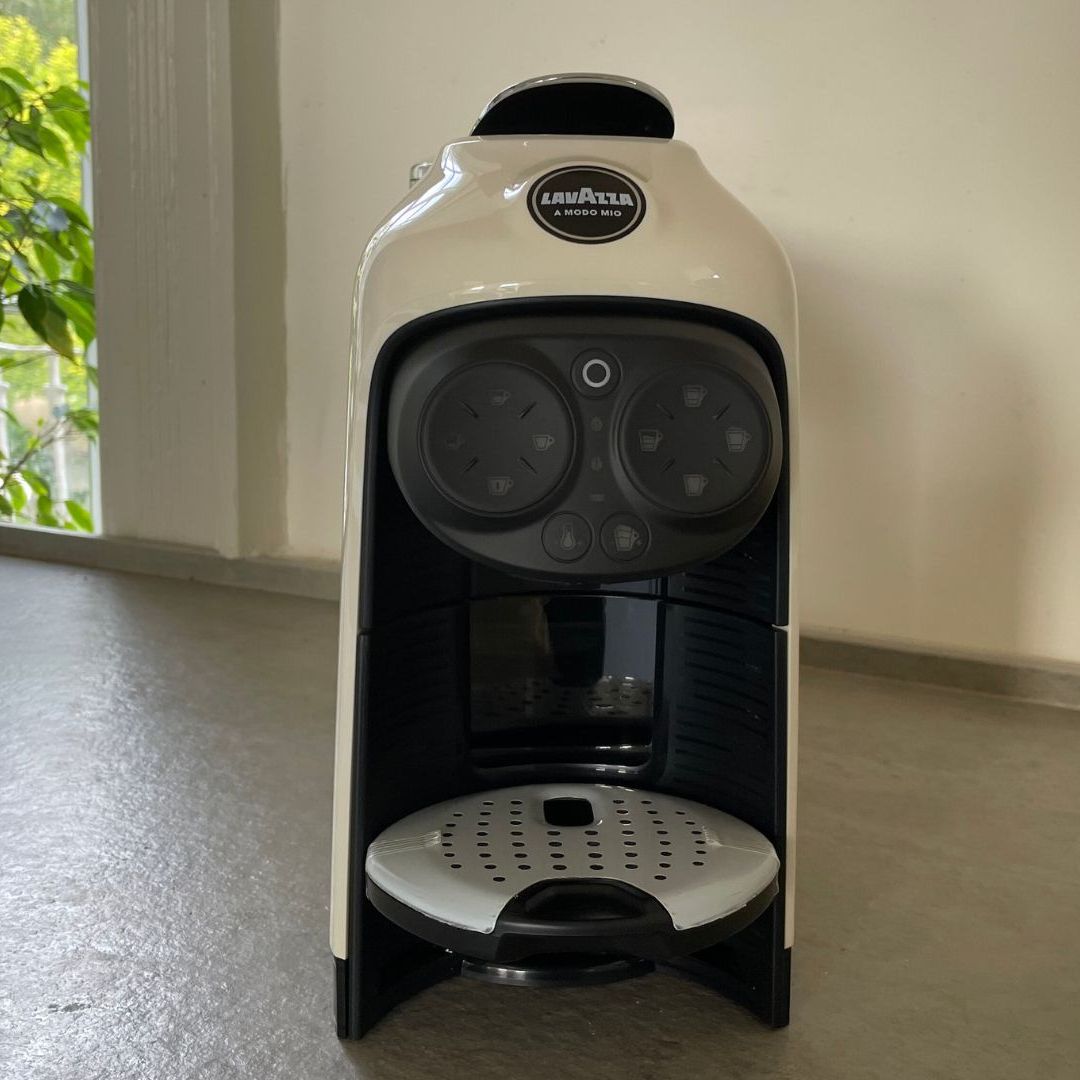 Lavazza A Modo Mio Deea Coffee Machine review: better than Nespresso? |  Woman & Home