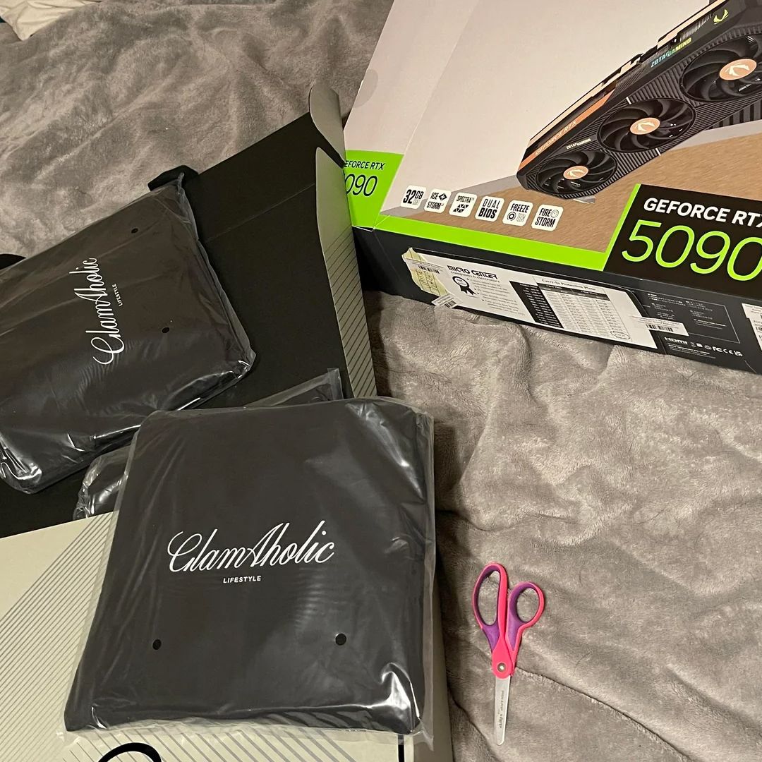 Dude, where's my GPU? — Micro Center customer gets backpack