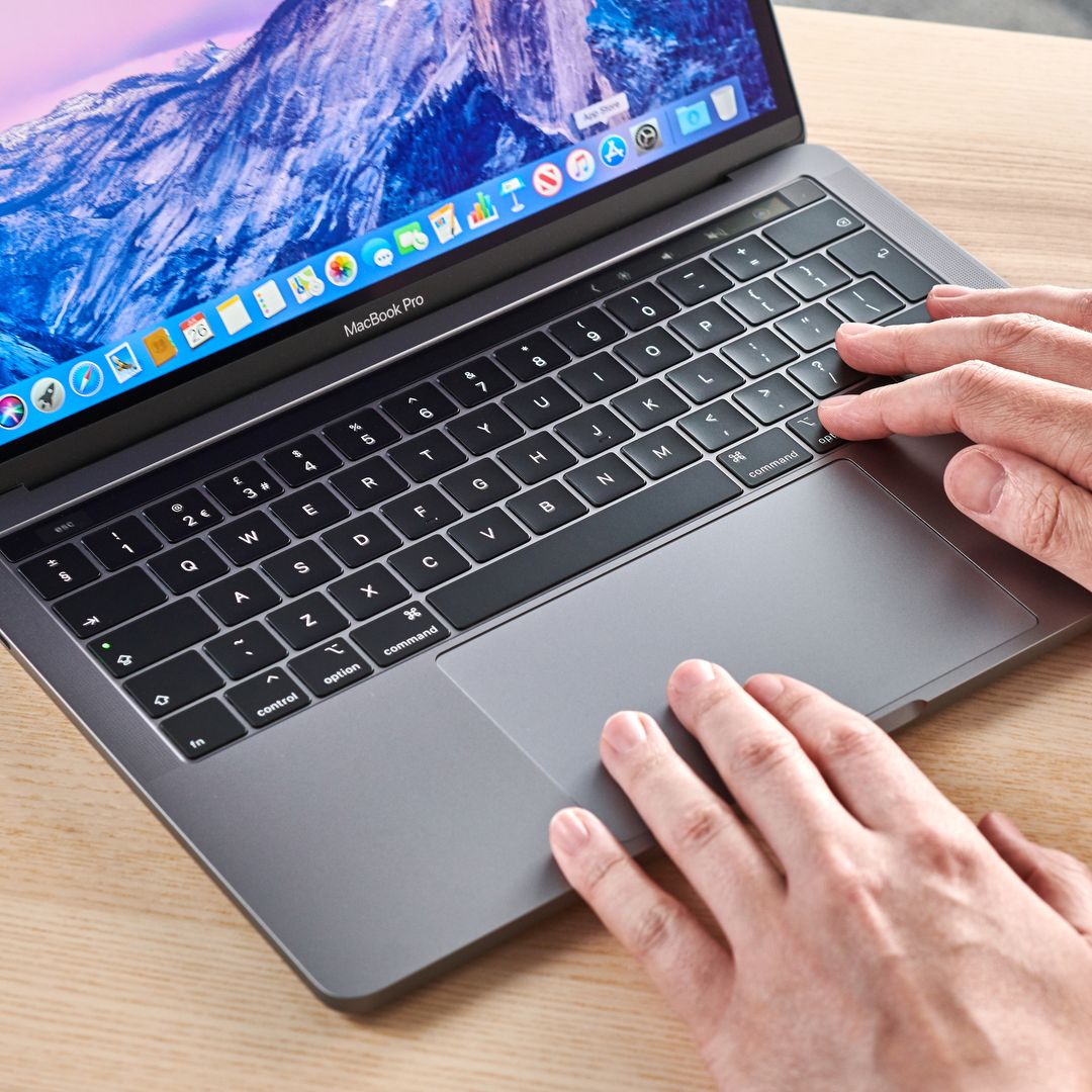 MacBook pro 13” Amazon.com: Apple MacBook Pro 13