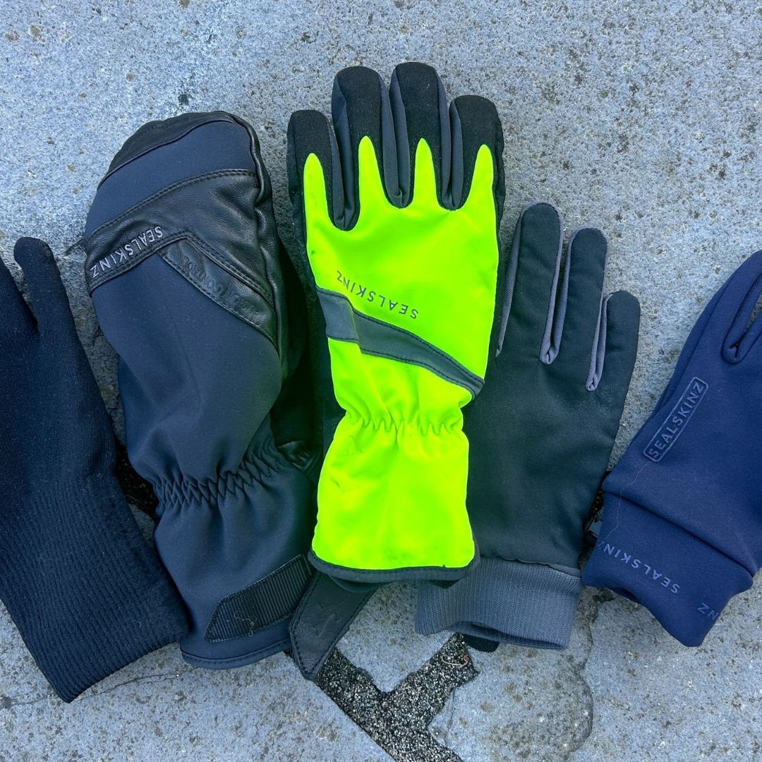 Gants tricotés imperméables et ultra-adhérents de Sealskinz pour tous les temps – Sock Snob