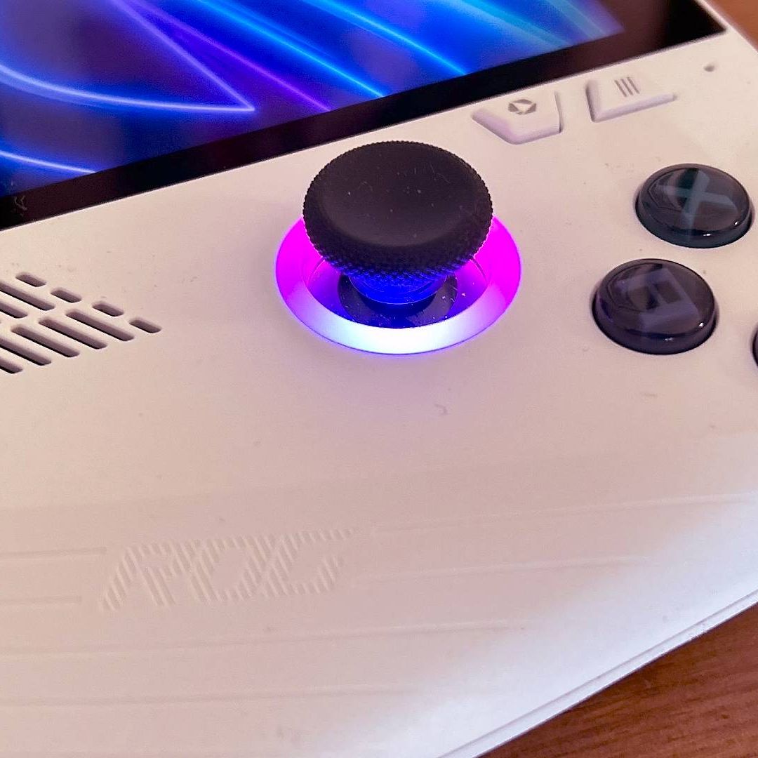 Surprise, the Asus ROG Ally just got a Ryzen Z1 Extreme driver