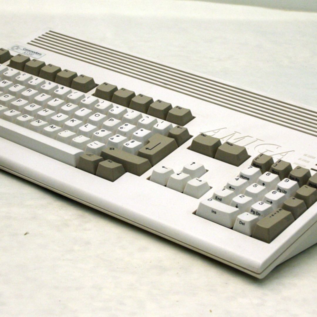 Full-sized A1200 Amiga remake spotted on display — A1200 will come