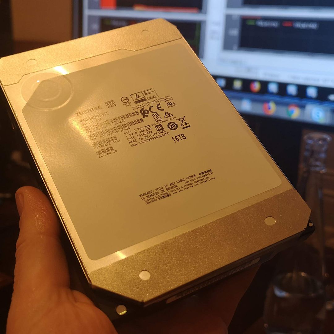 Close encounter with a 16TB HDD: Meet the Toshiba MG08 HDD