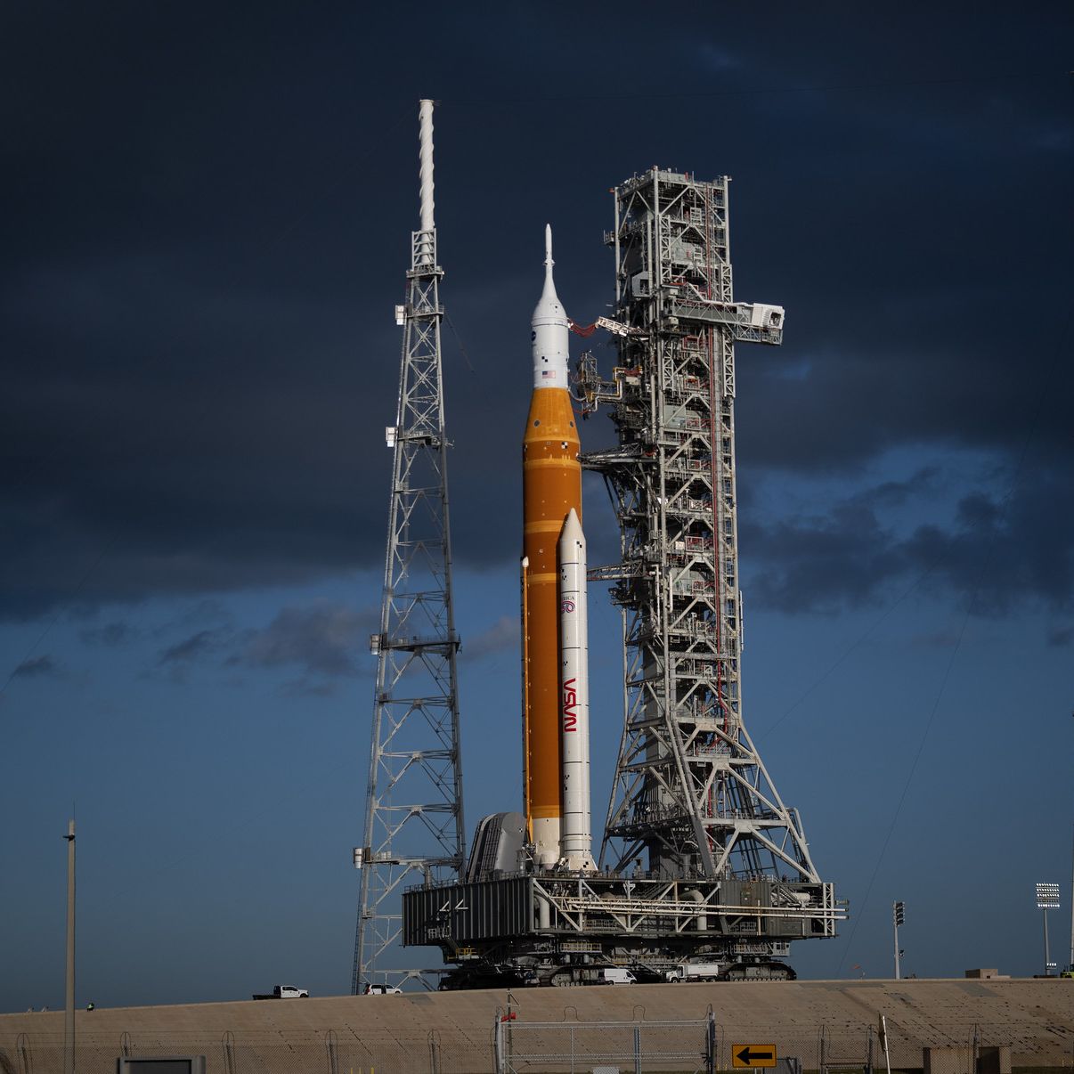 Nasa's Artemis 2 Moon Rocket Returns to Launch Pad for Final Preparations