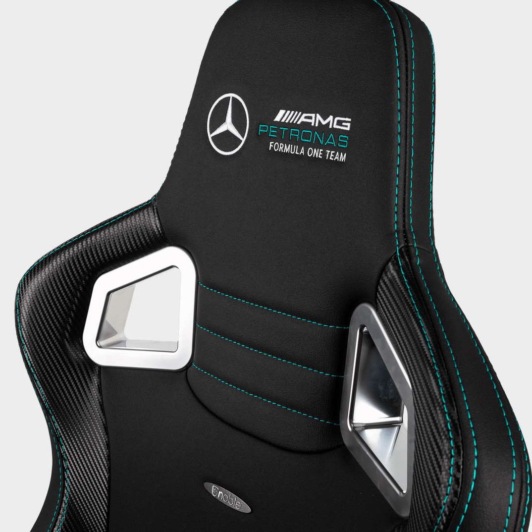 旅行用品 noblechairs × Mercedes PETRONAS クッション2点