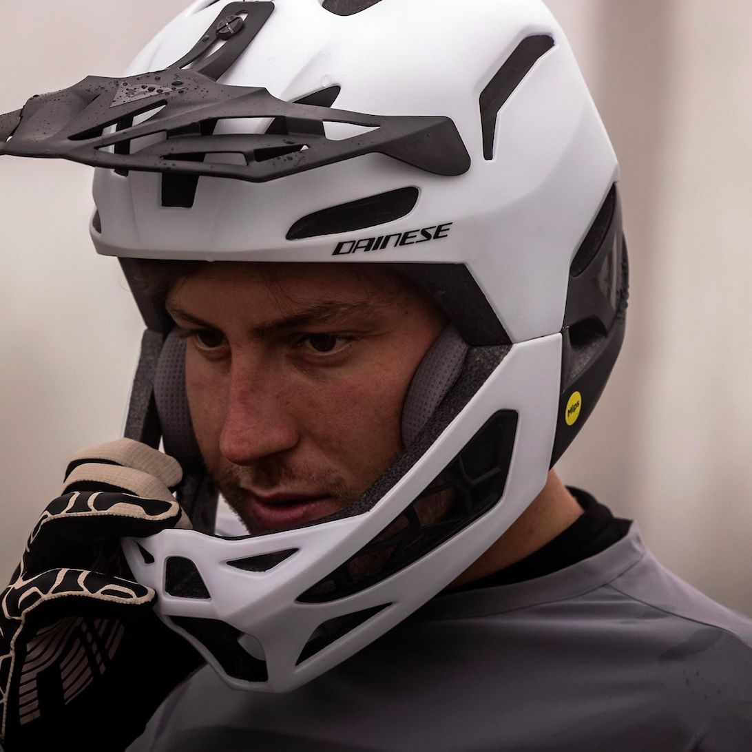 shoei neotec 2 2023 Shoei Neotec II (White) R-Line Grey & Black Stickers