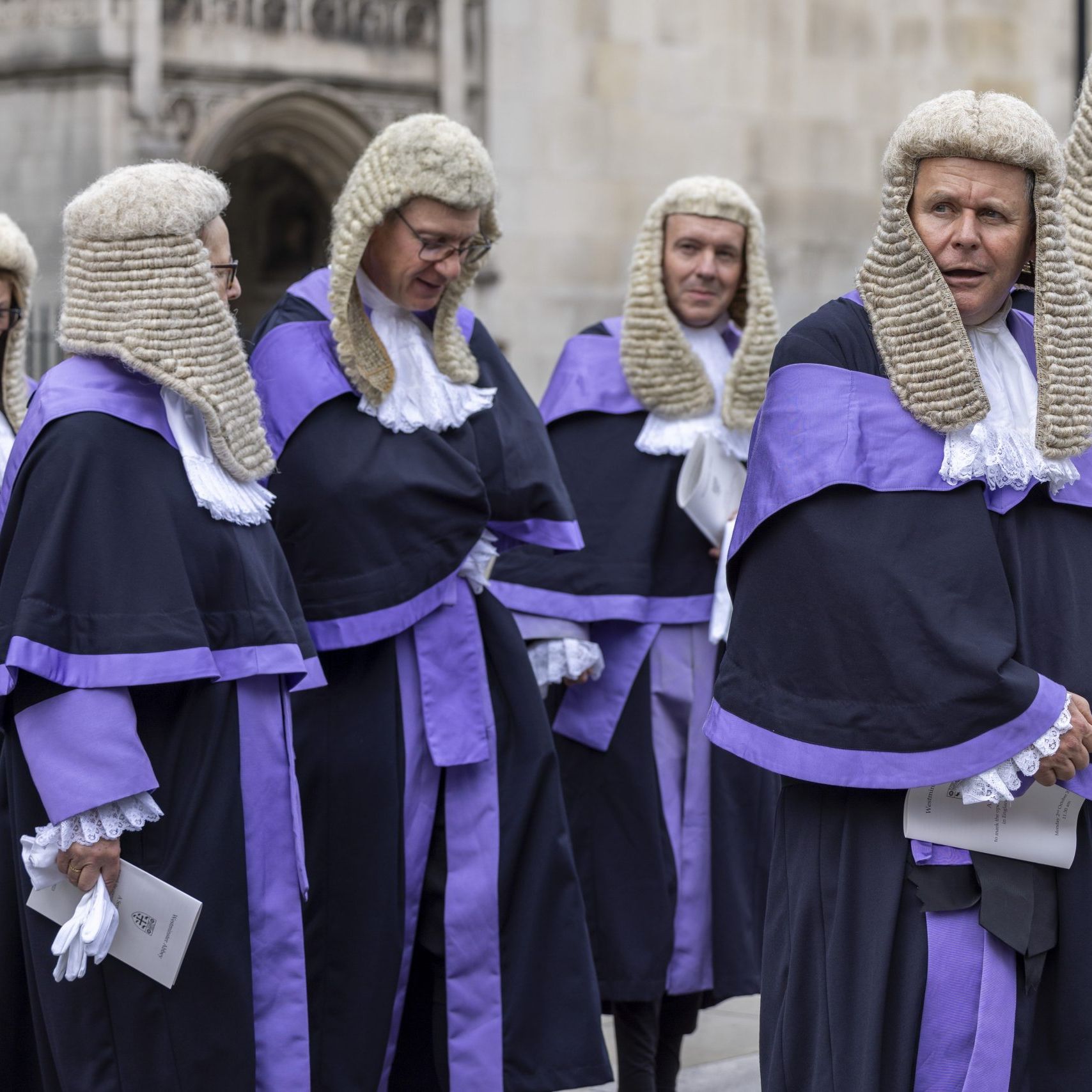 history of wigs in court