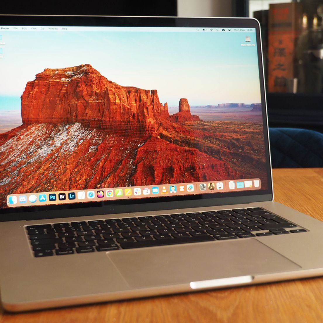 最上位3K！2024年 Office MacBook Pro 15 Win11 98cnS3EYR7irsXhLeGkrdg.jpg