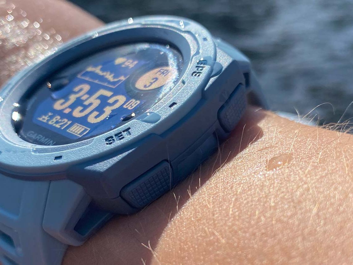 Instinct | Garminshop.lt