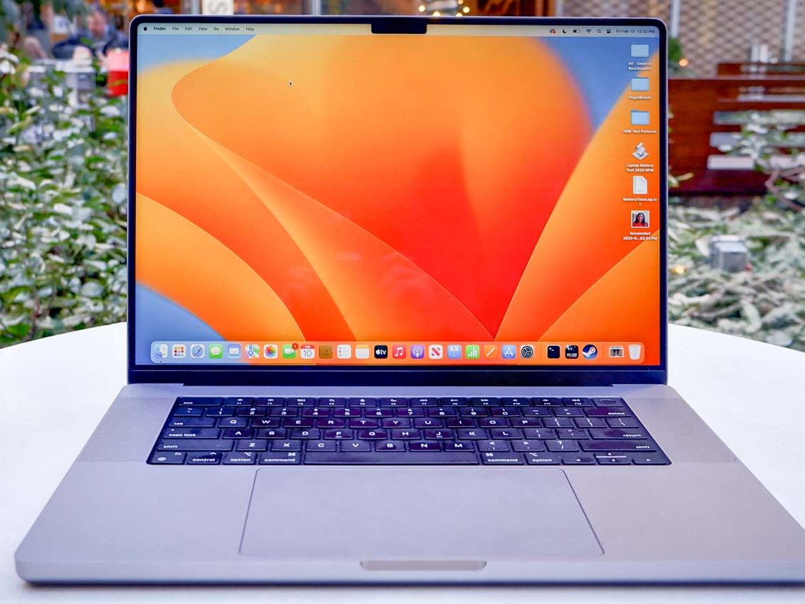Apple MacBook Pro 16-Inch (2023, M2 Max) - Review 2023