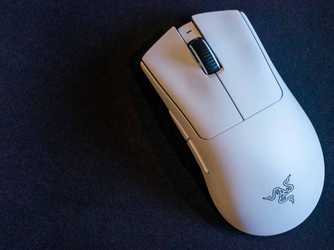 Amazon.com: Razer DeathAdder V3 Pro Wireless Gaming Mouse