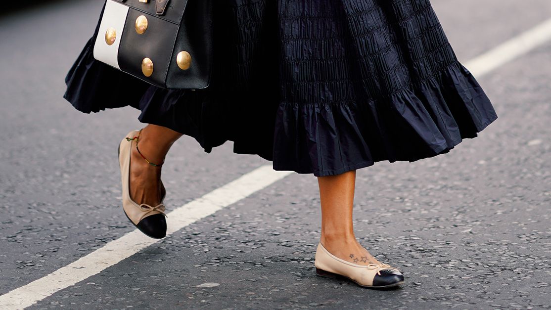How to Wear Ballet Flats: Stylish Tips for Effortless Chic