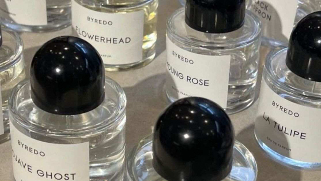 A Beauty Editor's Review of the Byredo Perfume Discovery Set | Who