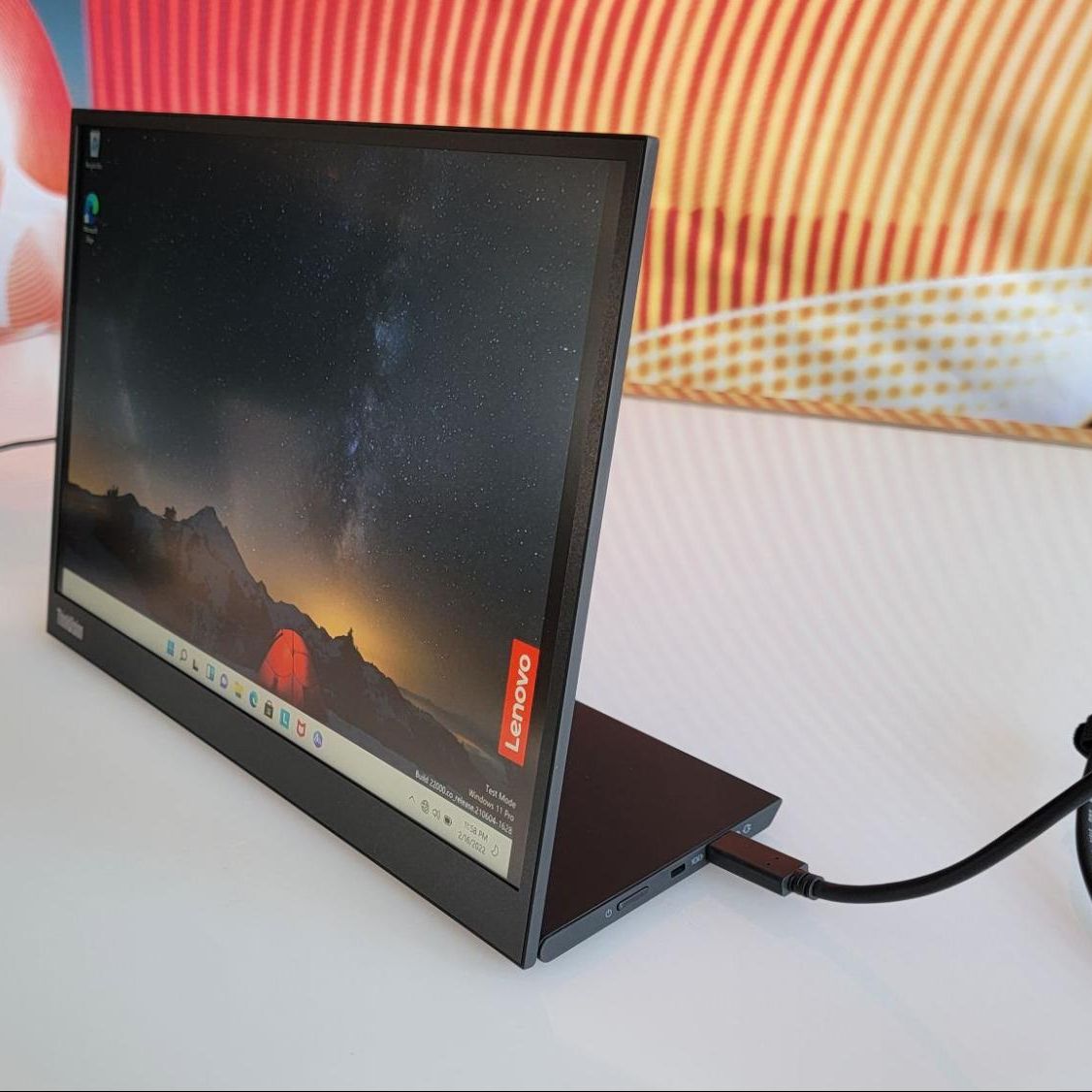 Lenovo's New Portable Monitor Sports 2.2K Resolution | Tom's Lenovo's New Portable Monitor Sports 2.2K Resolution | Tom's