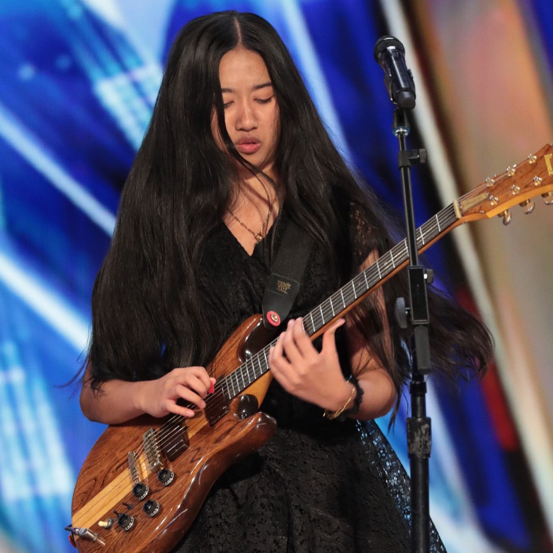 16-year-old guitarist stuns on AGT with the Cranberries' Zombie