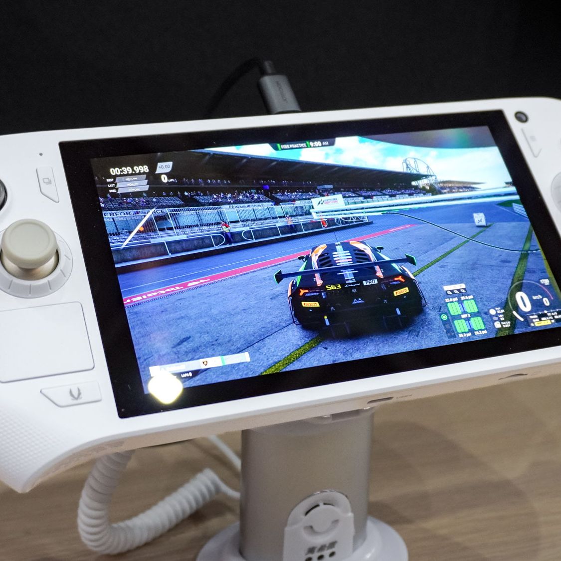 I tried the updated Zotac Zone handheld and one big change makes