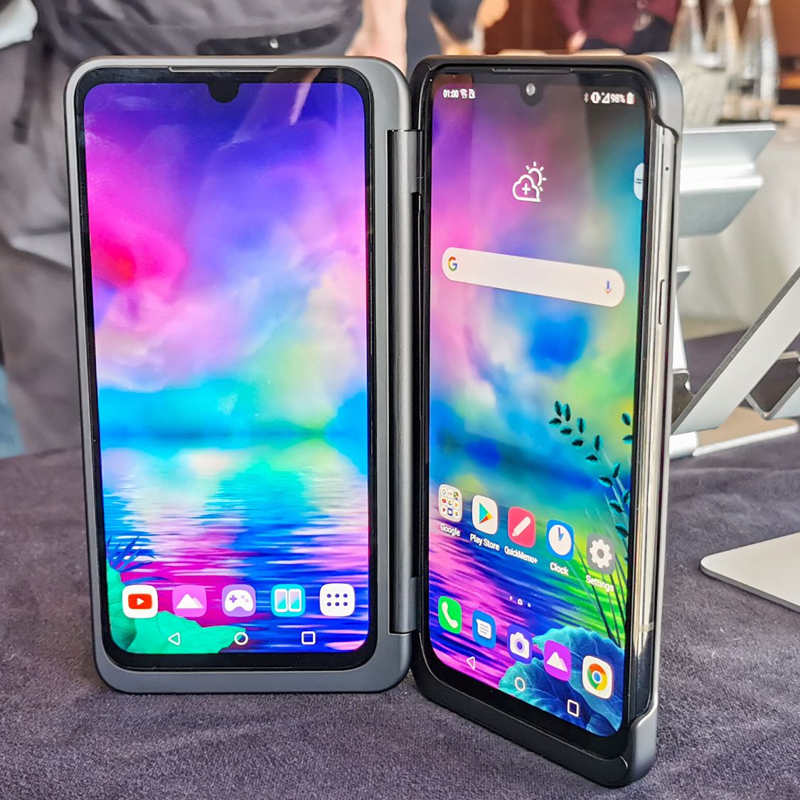 LG Dual Screen　極美品 LG G8X ThinQ DualScreen - LMG850UM2X | LG CA_EN