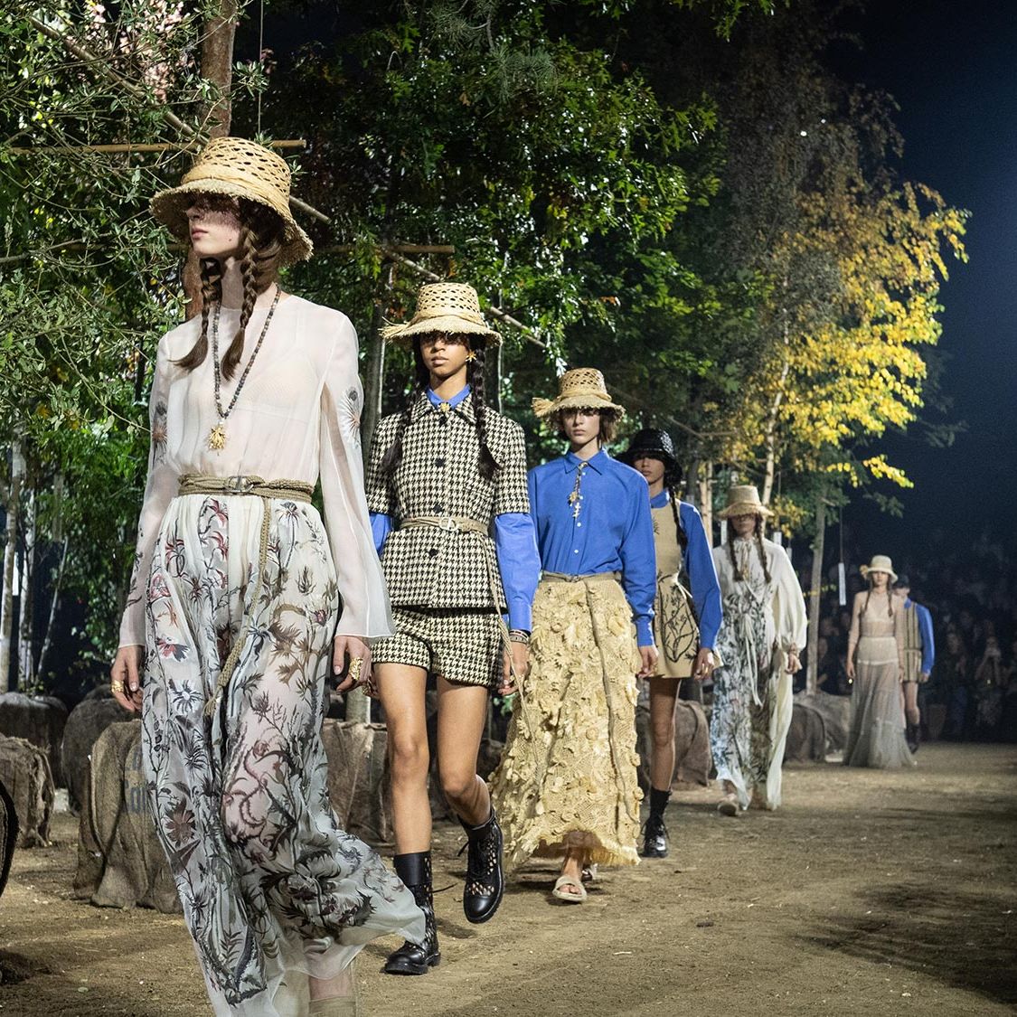 Dior MONO COULEUR COUTURE ゴールド系　新品　未使用 ディオールショウ モノ クルール / ディオール(パウダーアイシャドウ