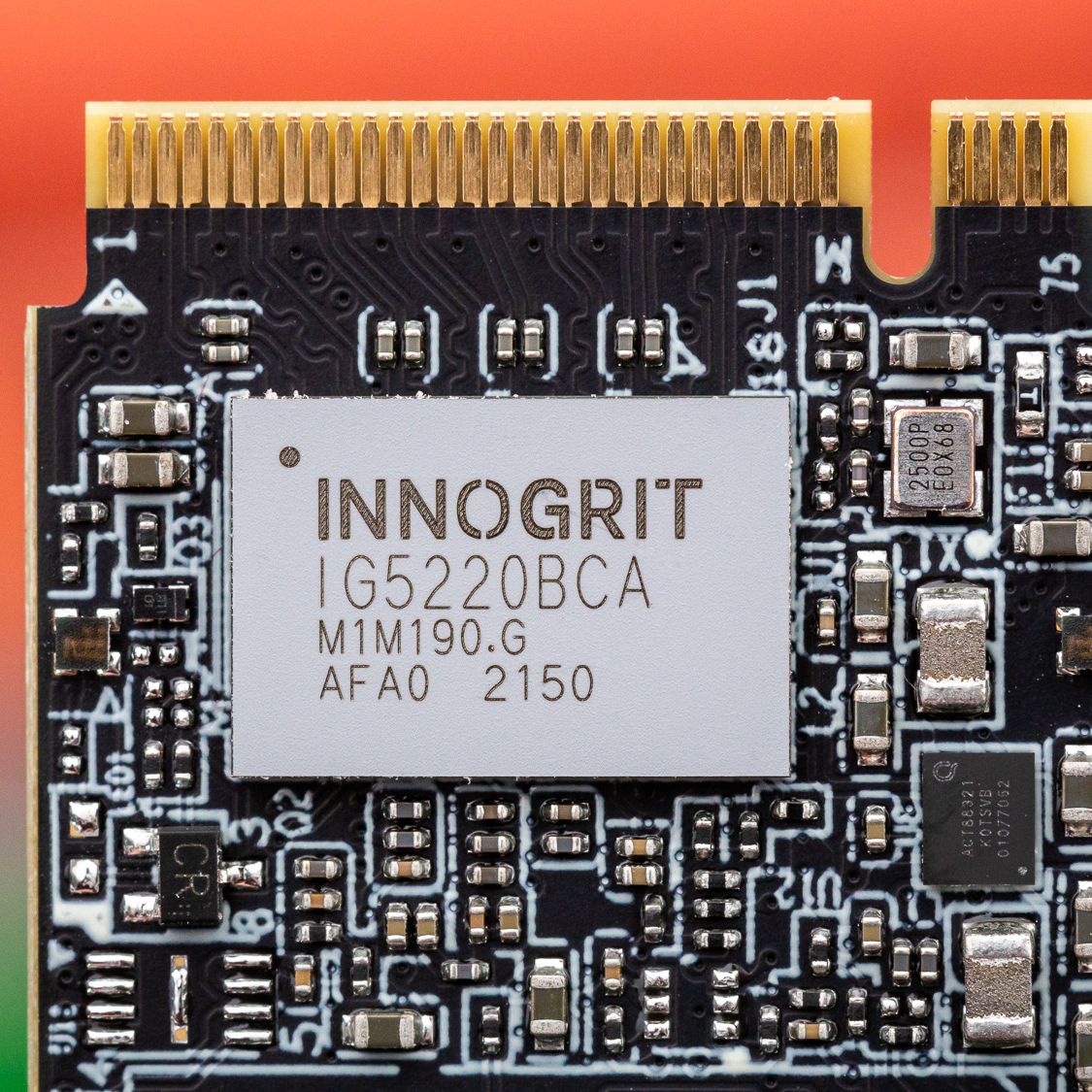 Patriot Viper VPR400 SSD M.2 1To PCIe Gen 4x4 NVMe, RGB Illuminé, Dissipateur Thermique, 4600Mo/s