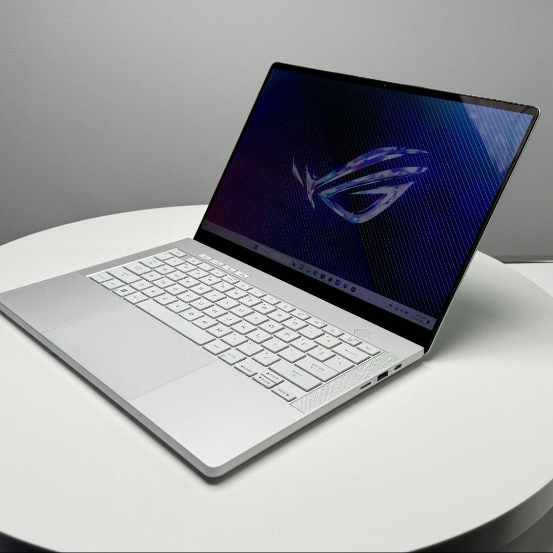 Asus ROG Zephyrus gets a sleek, slim new look with AMD Hawk Point