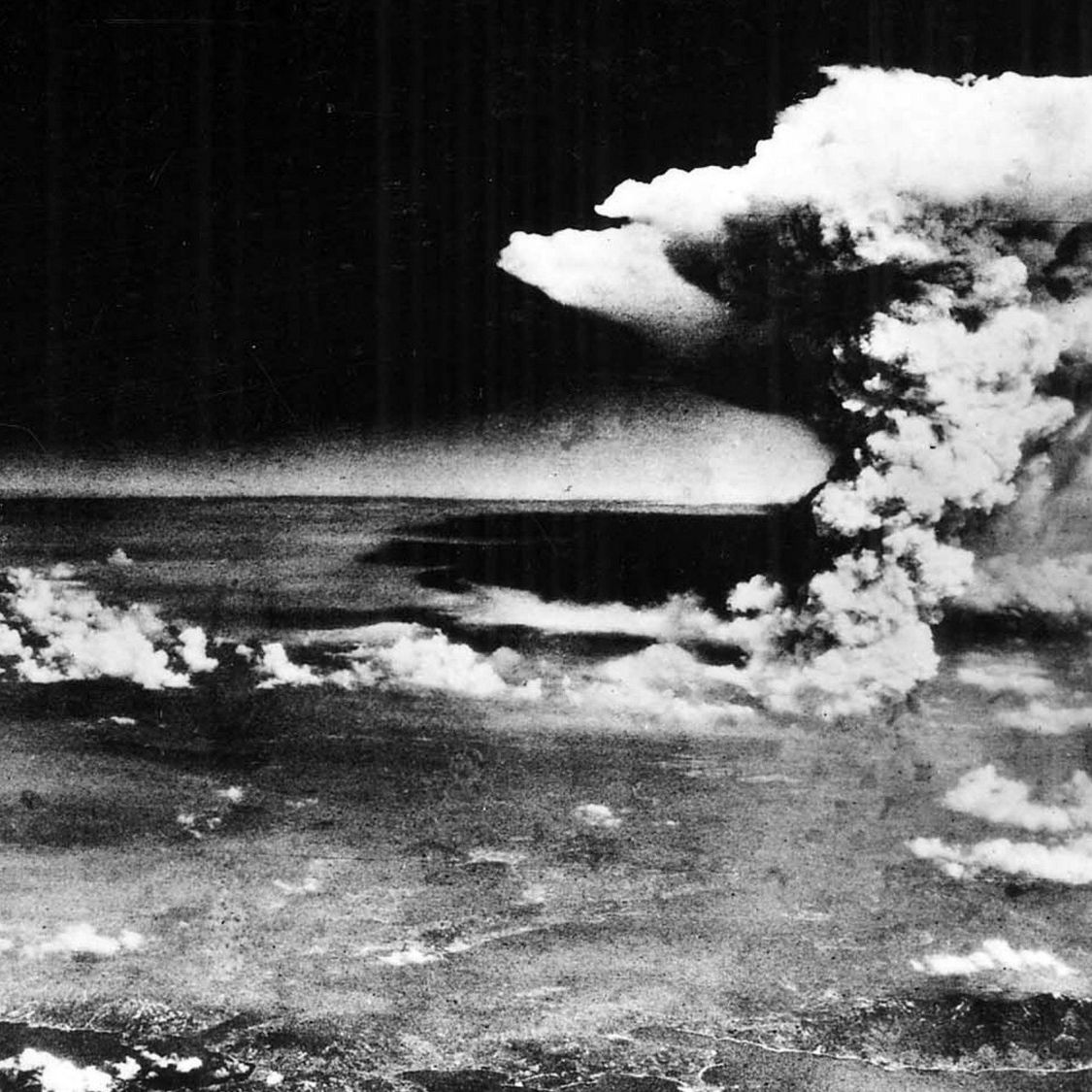 EFFECTS OF THE ATOMIC BOMB 完全版 EFFECTS OF THE ATOMIC BOMB 完全版 The Atomic Bomb and the End of
