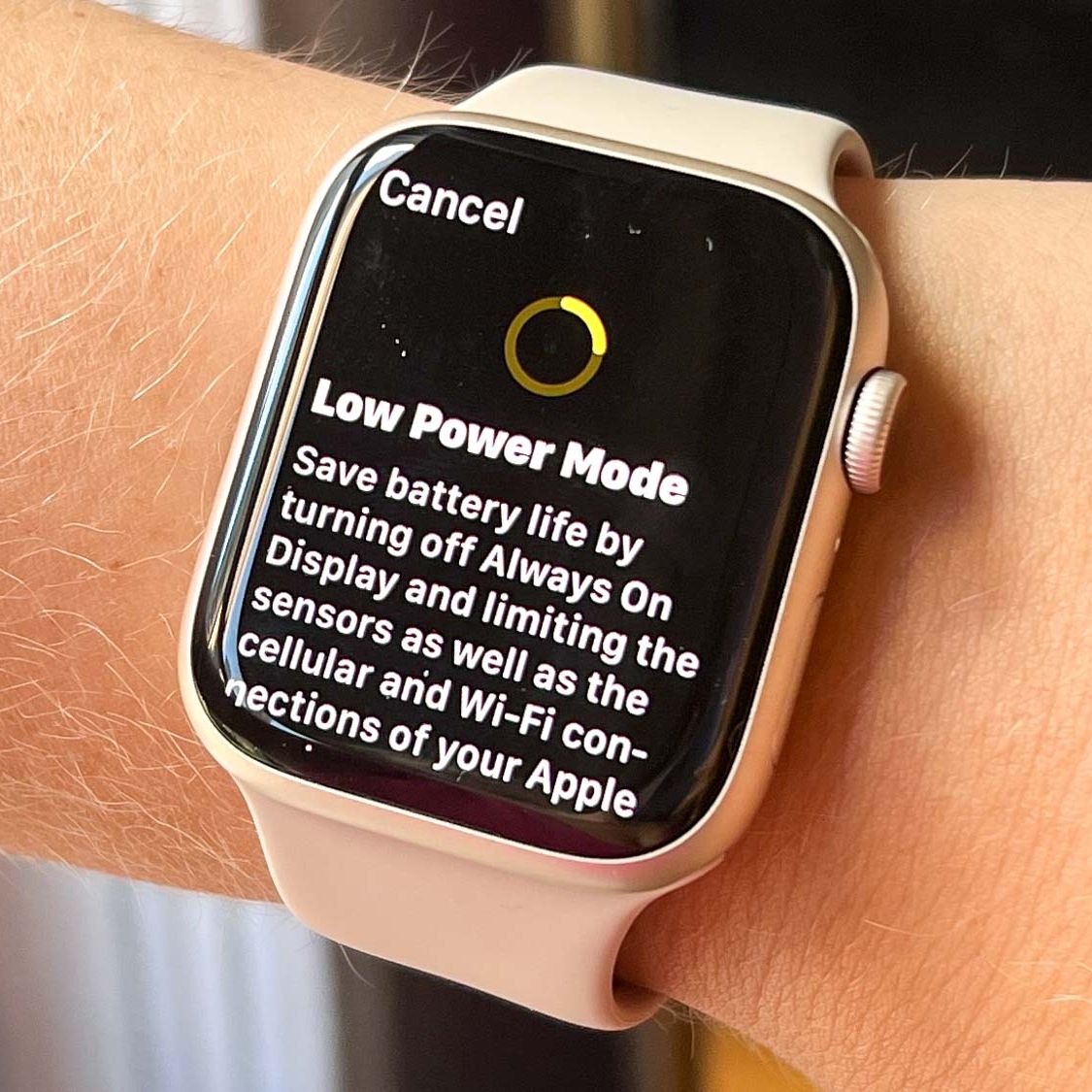 Apple Watch Series 8 battery life infographic charging tips