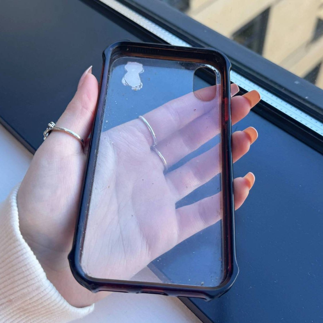 How to clean a clear phone case and get it looking like new | Tom's Guide How to clean a clear phone case and get it looking like new | Tom's Guide